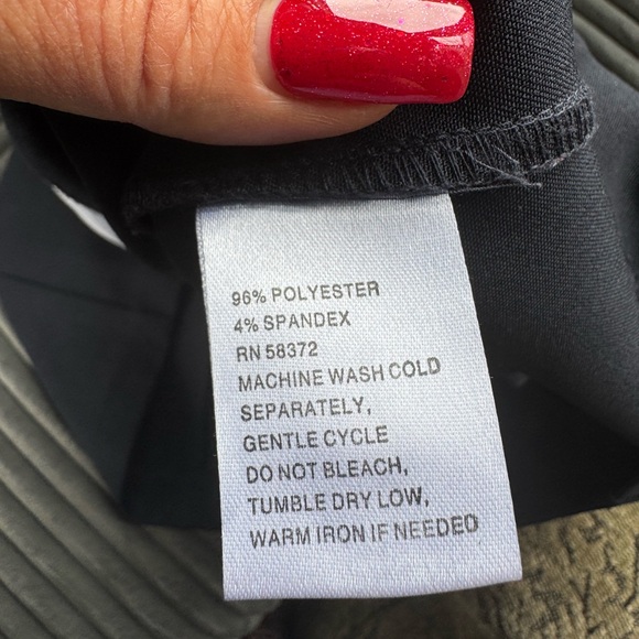 Sleeveless, navy blue and white, classy, and comfortable dress - Picture 3 of 3